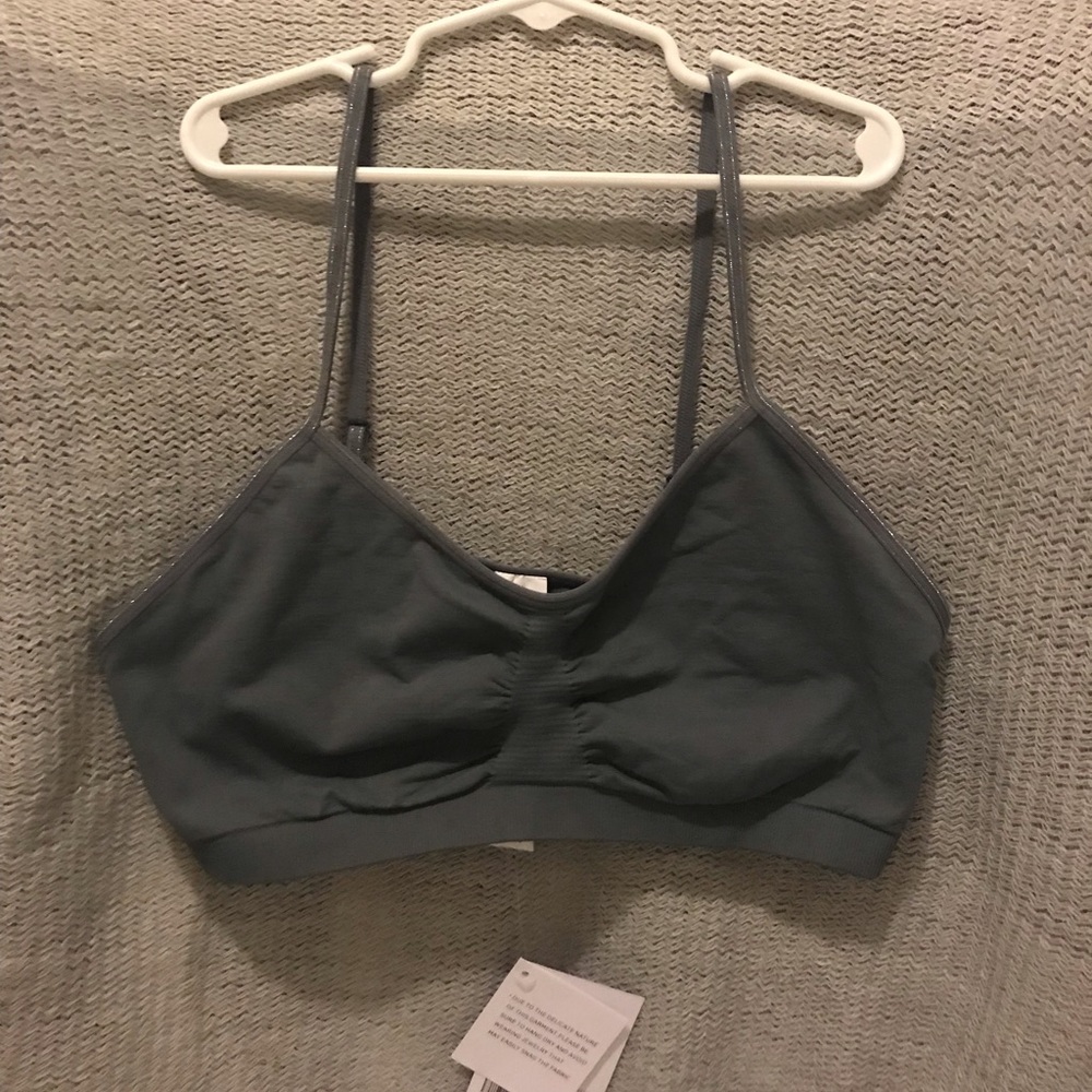 Fabletics Sports Bra XL NWT
